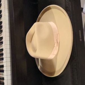 Urban outfitters fedora